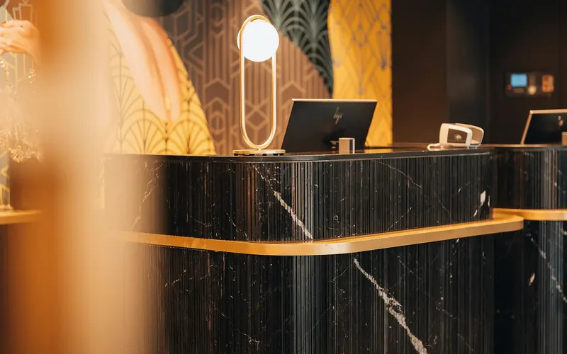 Otel resepsiyonu ve lobi